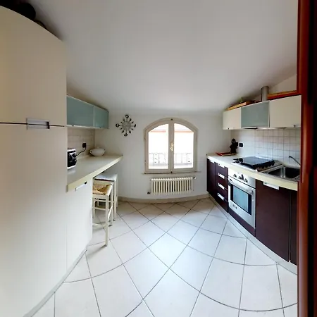 Splendida Mansarda Open Space, Finiture Di Lusso. * Carrara