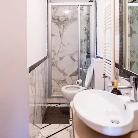 Mistral Holidays - Splendida Mansarda Open Space E Finiture Di Lusso Carrara